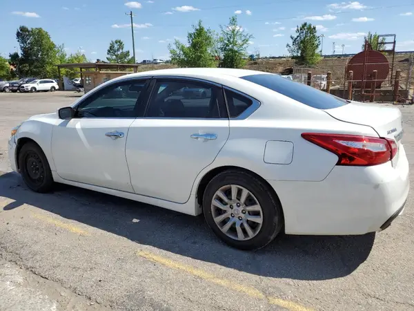 1N4AL3AP0HN327558 2017 NISSAN ALTIMA - Image 2