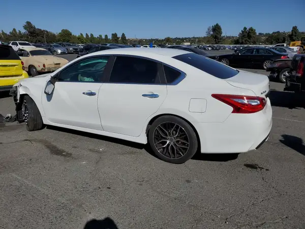 1N4AL3AP0HN329469 2017 NISSAN ALTIMA - Image 2