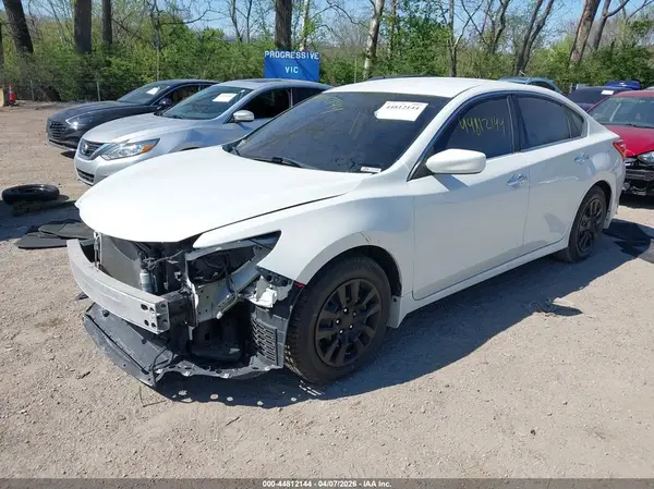 1N4AL3AP0HN330704 2017 NISSAN ALTIMA - Image 2