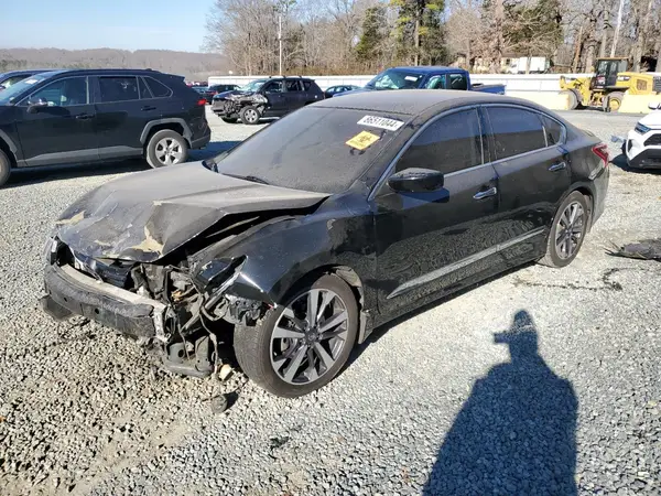 1N4AL3AP0HN332758 2017 NISSAN ALTIMA - Image 1