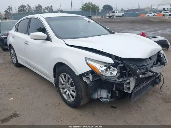 1N4AL3AP0HN332999 2017 NISSAN ALTIMA - Image 1
