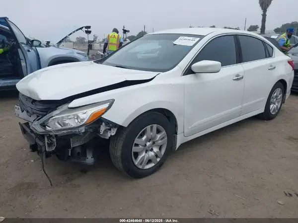 1N4AL3AP0HN332999 2017 NISSAN ALTIMA - Image 2