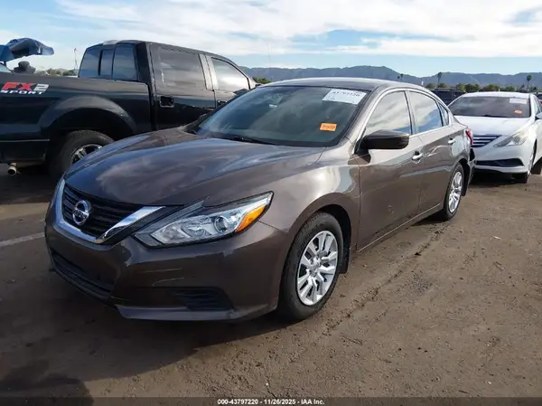 1N4AL3AP0HN333618 2017 NISSAN ALTIMA - Image 2