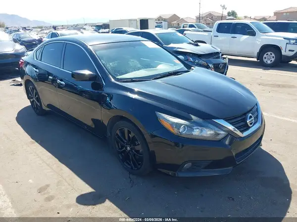 1N4AL3AP0HN334266 2017 NISSAN ALTIMA - Image 1