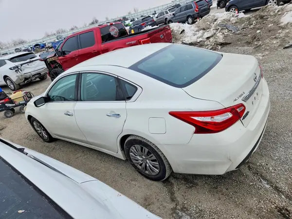 1N4AL3AP0HN334591 2017 NISSAN ALTIMA - Image 2