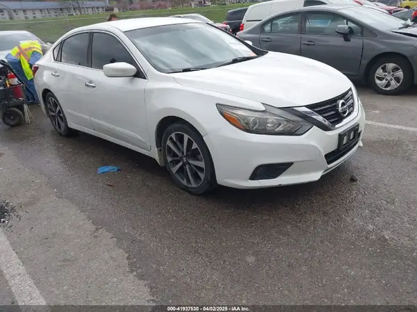 1N4AL3AP0HN345977 2017 NISSAN ALTIMA - Image 1