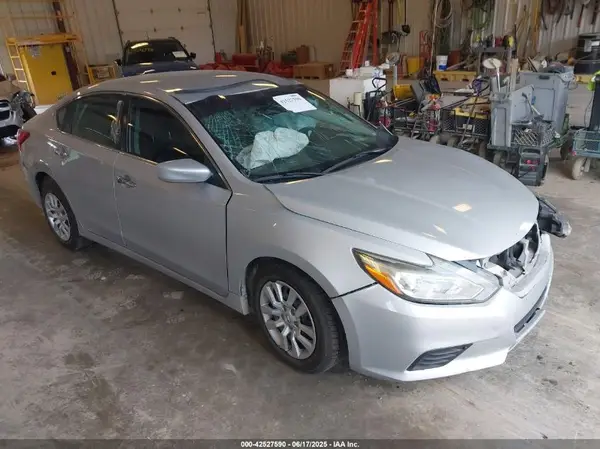 1N4AL3AP0HN350239 2017 NISSAN ALTIMA - Image 1