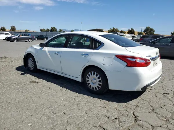 1N4AL3AP0HN352587 2017 NISSAN ALTIMA - Image 2
