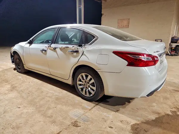 1N4AL3AP0HN353397 2017 NISSAN ALTIMA - Image 2