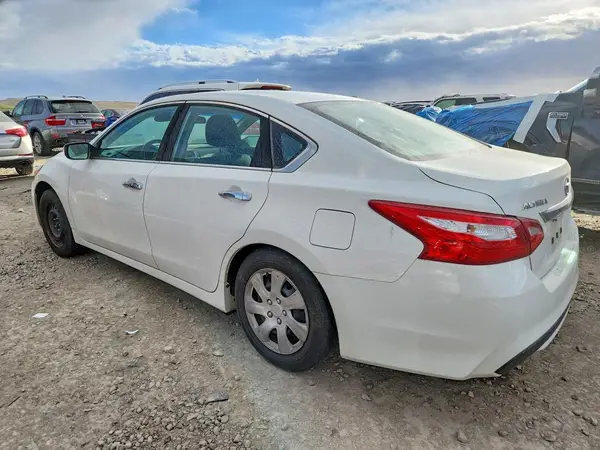 1N4AL3AP0HN355876 2017 NISSAN ALTIMA - Image 2