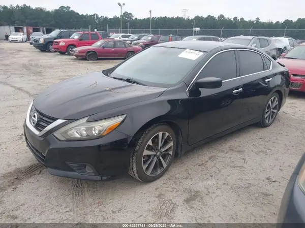 1N4AL3AP0HN357482 2017 NISSAN ALTIMA - Image 2