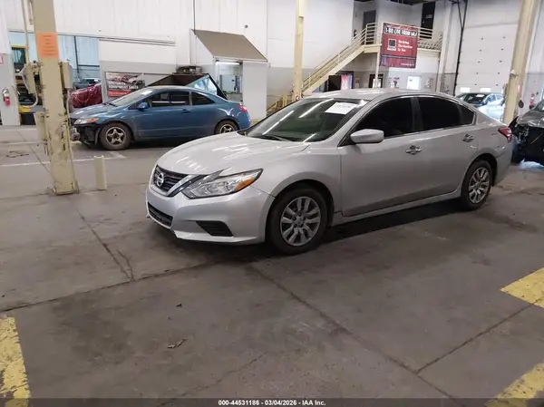 1N4AL3AP0HN365405 2017 NISSAN ALTIMA - Image 2