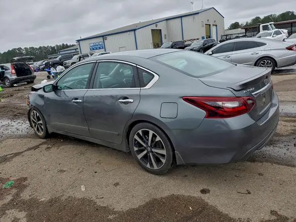 1N4AL3AP0JC100954 2018 NISSAN ALTIMA - Image 2