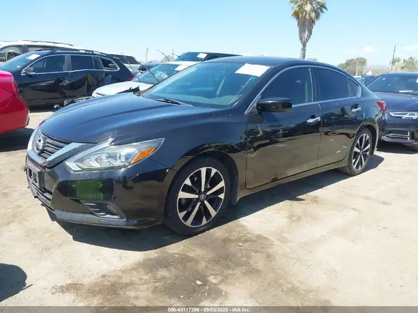 1N4AL3AP0JC101621 2018 NISSAN ALTIMA - Image 2