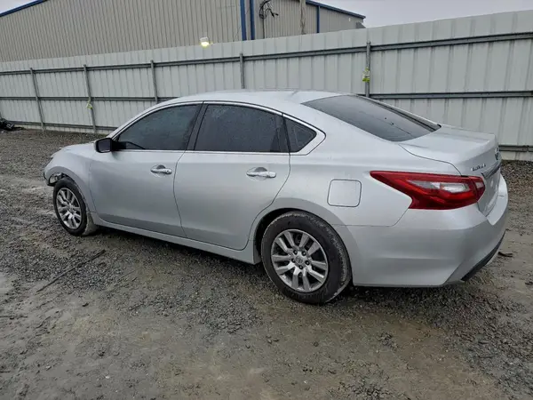 1N4AL3AP0JC103062 2018 NISSAN ALTIMA - Image 2