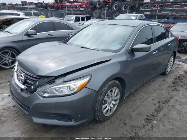 1N4AL3AP0JC104745 2018 NISSAN ALTIMA - Image 2