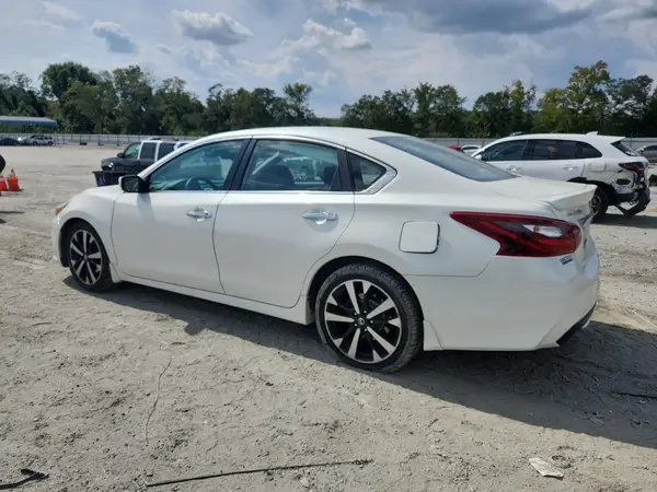 1N4AL3AP0JC104910 2018 NISSAN ALTIMA - Image 2