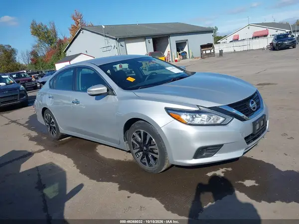 1N4AL3AP0JC105037 2018 NISSAN ALTIMA - Image 1
