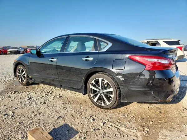 1N4AL3AP0JC111002 2018 NISSAN ALTIMA - Image 2