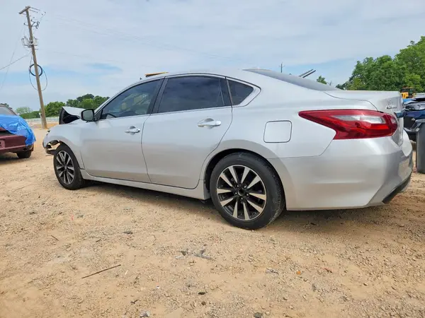 1N4AL3AP0JC114935 2018 NISSAN ALTIMA - Image 2