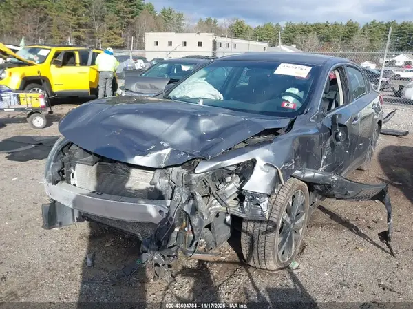 1N4AL3AP0JC115597 2018 NISSAN ALTIMA - Image 2