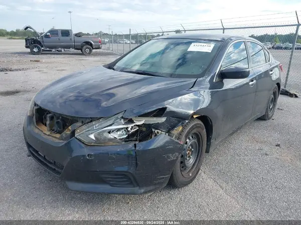 1N4AL3AP0JC115664 2018 NISSAN ALTIMA - Image 2