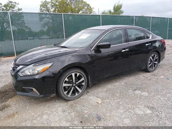 1N4AL3AP0JC116040 2018 NISSAN ALTIMA - Image 2