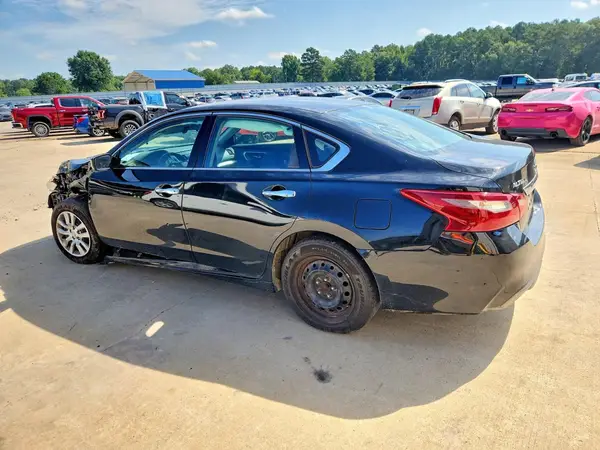 1N4AL3AP0JC117804 2018 NISSAN ALTIMA - Image 2