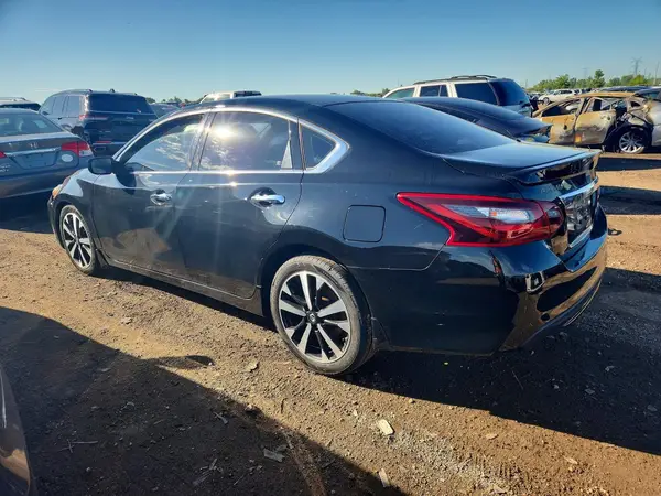 1N4AL3AP0JC118063 2018 NISSAN ALTIMA - Image 2