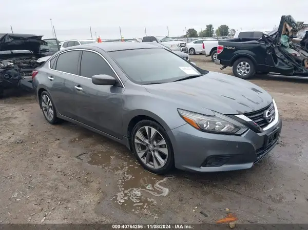 1N4AL3AP0JC120394 2018 NISSAN ALTIMA - Image 1