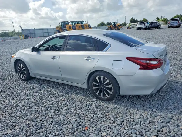 1N4AL3AP0JC120623 2018 NISSAN ALTIMA - Image 2