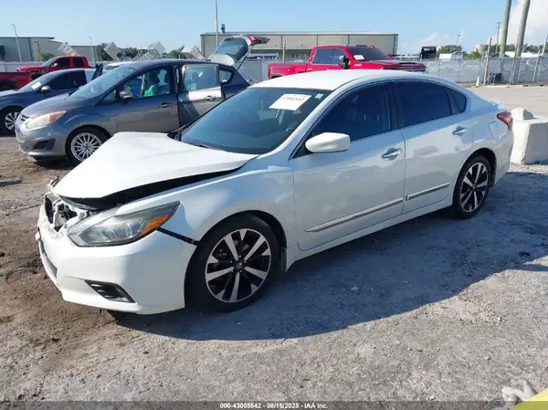 1N4AL3AP0JC122839 2018 NISSAN ALTIMA - Image 2