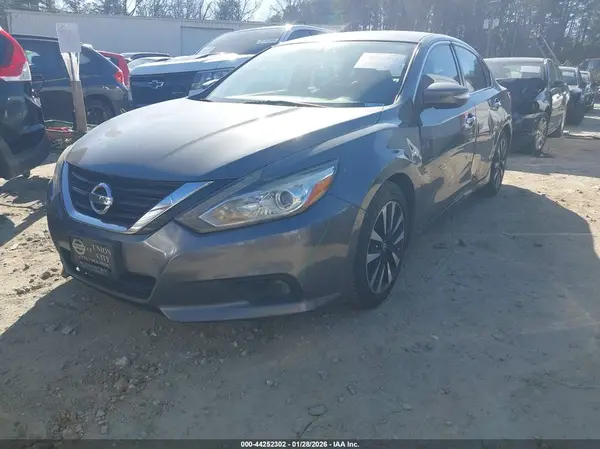 1N4AL3AP0JC124302 2018 NISSAN ALTIMA - Image 2