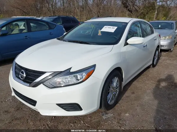 1N4AL3AP0JC126454 2018 NISSAN ALTIMA - Image 2