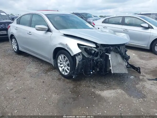 1N4AL3AP0JC126891 2018 NISSAN ALTIMA - Image 1