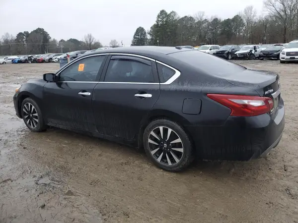 1N4AL3AP0JC129693 2018 NISSAN ALTIMA - Image 2