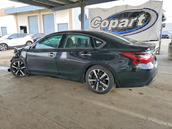 1N4AL3AP0JC129872 2018 NISSAN ALTIMA - Image 2