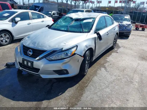 1N4AL3AP0JC130276 2018 NISSAN ALTIMA - Image 2