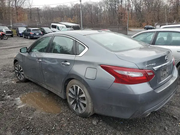 1N4AL3AP0JC130987 2018 NISSAN ALTIMA - Image 2