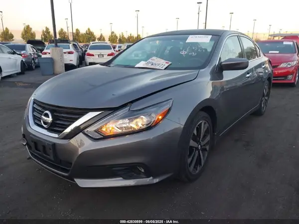 1N4AL3AP0JC133095 2018 NISSAN ALTIMA - Image 2