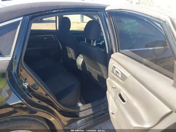 1N4AL3AP0JC135767 2018 NISSAN ALTIMA - Image 8