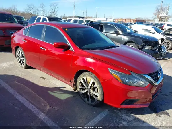 1N4AL3AP0JC139303 2018 NISSAN ALTIMA - Image 1
