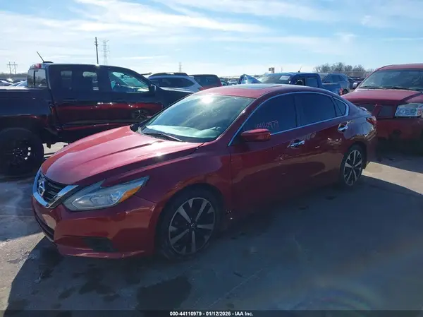 1N4AL3AP0JC139303 2018 NISSAN ALTIMA - Image 2