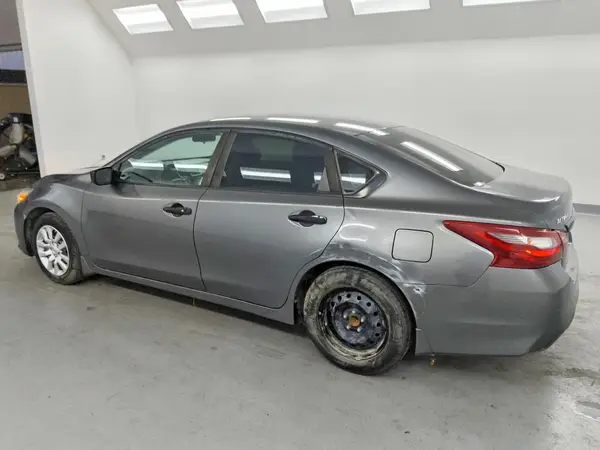 1N4AL3AP0JC139639 2018 NISSAN ALTIMA - Image 2