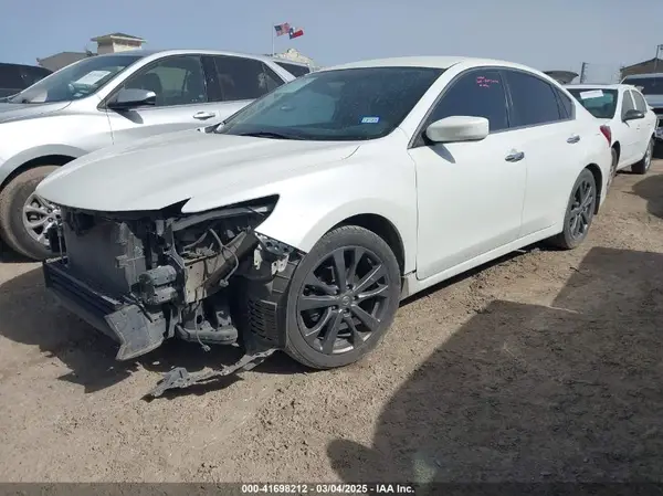 1N4AL3AP0JC140225 2018 NISSAN ALTIMA - Image 2