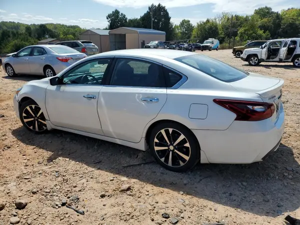 1N4AL3AP0JC140466 2018 NISSAN ALTIMA - Image 2