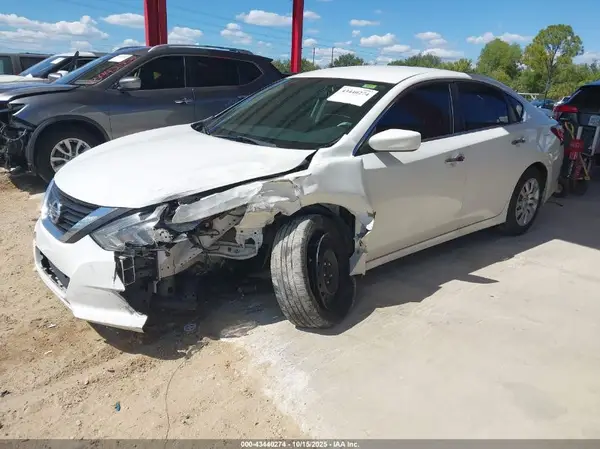 1N4AL3AP0JC140726 2018 NISSAN ALTIMA - Image 2