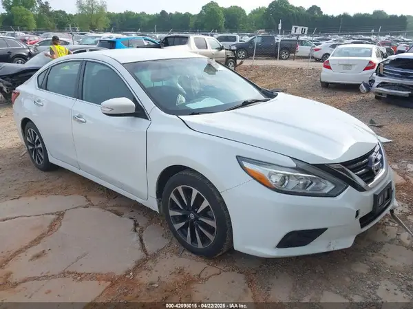 1N4AL3AP0JC142704 2018 NISSAN ALTIMA - Image 1