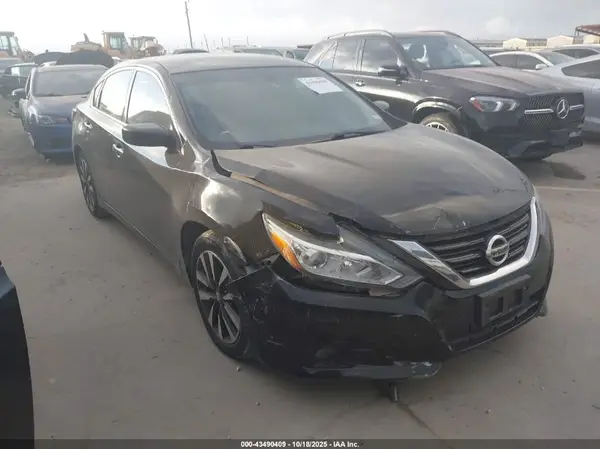 1N4AL3AP0JC143478 2018 NISSAN ALTIMA - Image 1