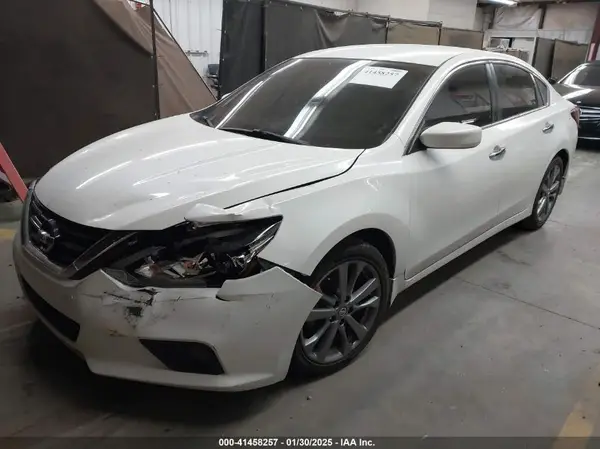 1N4AL3AP0JC144694 2018 NISSAN ALTIMA - Image 2